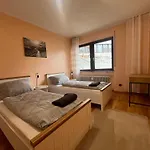 Simplex An Der Dreisam מלון דירות 3*